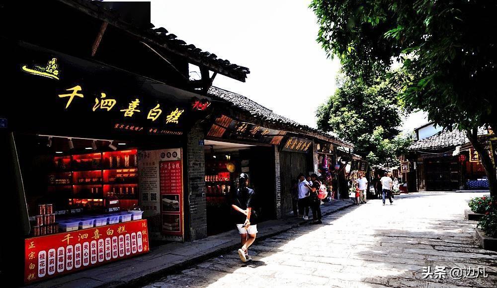 比我小八岁！我会真心爱上她吗游戏画面